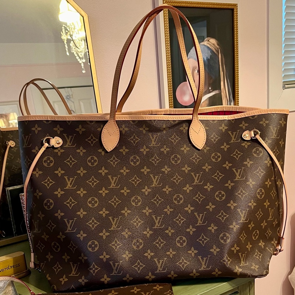 EUC LV Neverfull GM w/ Collateral